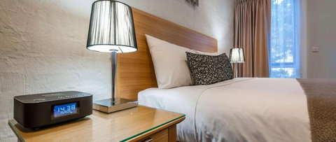 COMFORT INN COACH AND BUSHMANS - Sunshine Coast Guide 3