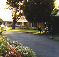 Colonial Village Motel - Sunshine Coast Guide