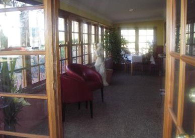Hermitage Lodge - Sunshine Coast Guide 3