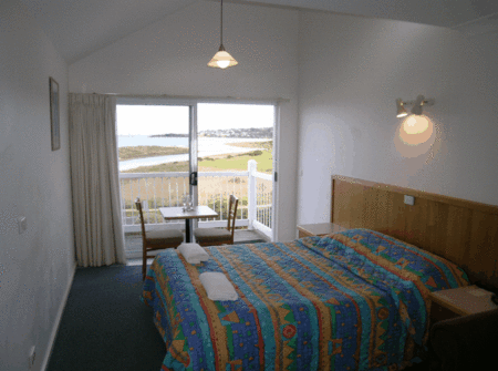 A Great Ocean View Motel - Sunshine Coast Guide 3