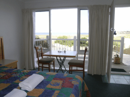 A Great Ocean View Motel - Sunshine Coast Guide 4