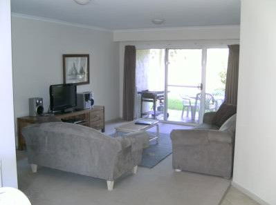 Absolute Beachfront Opal Cove Resort - Sunshine Coast Guide 4