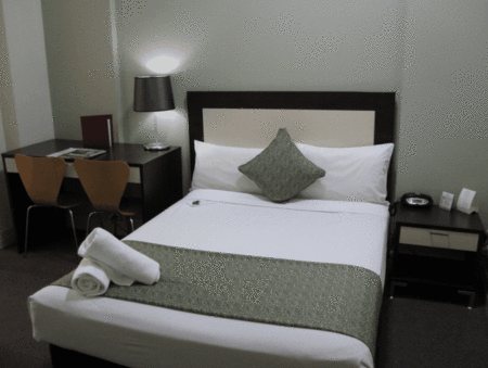 Aarons Hotel - Sunshine Coast Guide 0