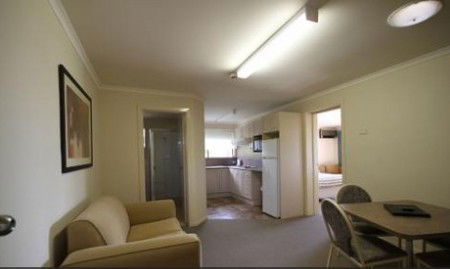 Araluen Motor Lodge - Sunshine Coast Guide 0