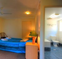 Blue Waters Motel - Sunshine Coast Guide