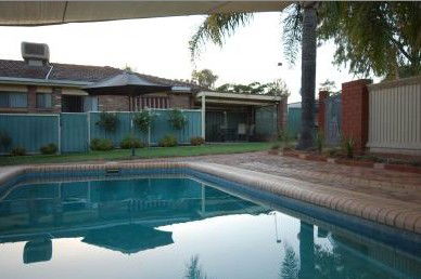 Junction Motor Inn - Sunshine Coast Guide 4