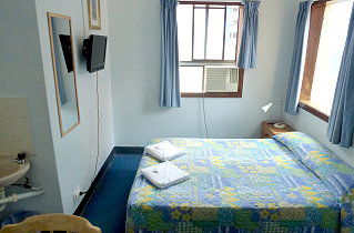 Acacia Inner City Inn - Sunshine Coast Guide 1
