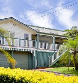 Cayambe View Bed & Breakfast - Sunshine Coast Guide 0