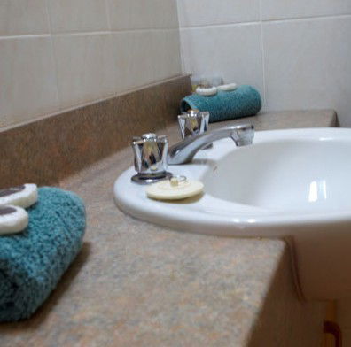 Carriage House Motor Inn - Sunshine Coast Guide 4