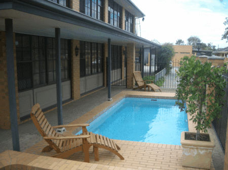 Adelaide Aviators Lodge - Sunshine Coast Guide 5
