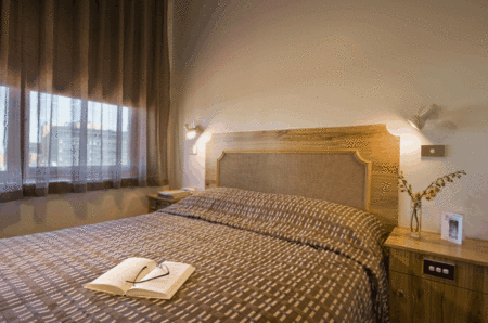 Adelaide Paringa Motel - Sunshine Coast Guide 3