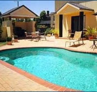 Hopkins House Motel  Apartments - Sunshine Coast Guide