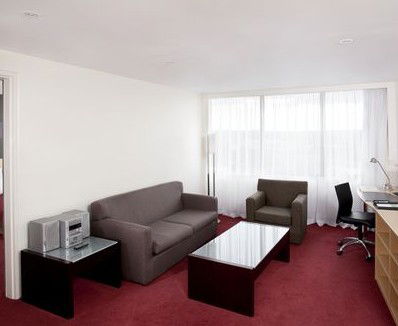 Holiday Inn Melbourne Airport - Sunshine Coast Guide 4