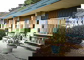 HIWAY 8 MOTOR INN - Sunshine Coast Guide 2