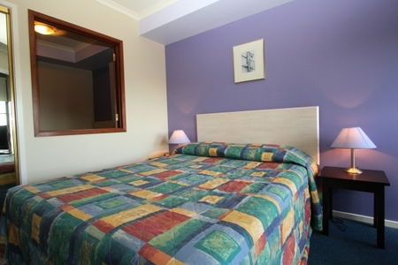 HarbourView Apartment Hotel - Sunshine Coast Guide 1