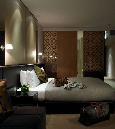 Royce Hotel - Sunshine Coast Guide 2