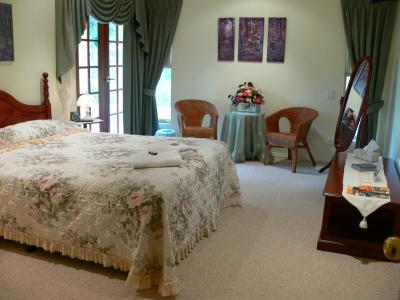 Armadale Cottage B And B - Sunshine Coast Guide 2