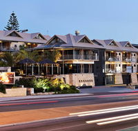 Sunmoon Boutique Resort - Sunshine Coast Guide