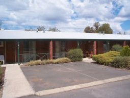 Collie Forest Motel - Sunshine Coast Guide 2