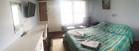 Merredin Olympic Motel - Sunshine Coast Guide 2