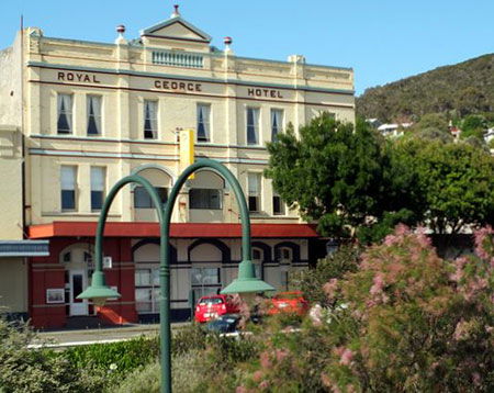George On The Terrace - Sunshine Coast Guide 1