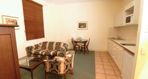 Rothbury On Ann Heritage Apartment Hotel - Sunshine Coast Guide 1