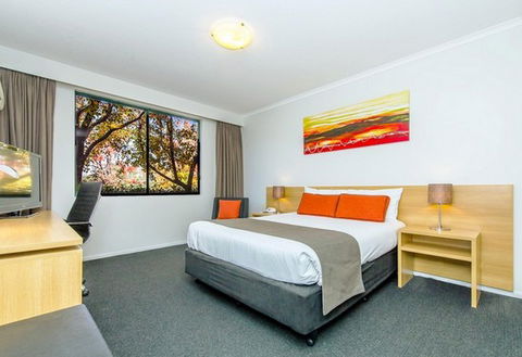 Alpha Hotel Canberra - Sunshine Coast Guide 3
