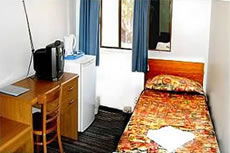 Acacia Inner City Inn - Sunshine Coast Guide 3