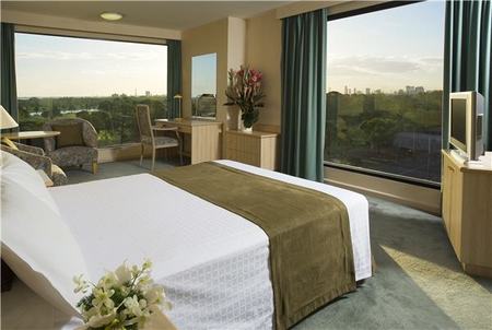 Bayview On The Park Hotel - Sunshine Coast Guide 0