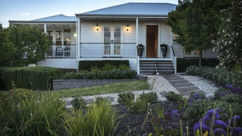 The Summer House - Sunshine Coast Guide 1
