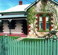 Naracoorte Cottages - Smith Street Villa - Sunshine Coast Guide