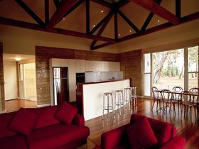 The Menzies Retreat - Sunshine Coast Guide 0