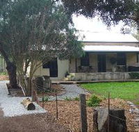 River Walk Cottage - Sunshine Coast Guide