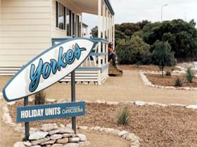 Yorke's Holiday Units - Sunshine Coast Guide 0