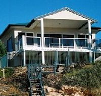 Top Deck Cliff House - Sunshine Coast Guide