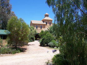 Laura Brewery Bed And Breakfast - Sunshine Coast Guide 0