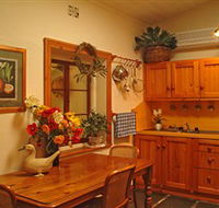 Citrus Cottage - Sunshine Coast Guide