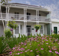 Willunga House - Sunshine Coast Guide