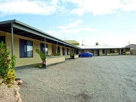 Point Turton Holiday Units - Sunshine Coast Guide 0