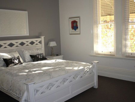 ArtWine Cottages - Sunshine Coast Guide 1