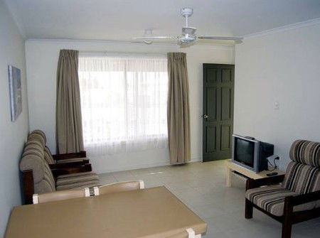 Point Turton Holiday Units - Sunshine Coast Guide 1