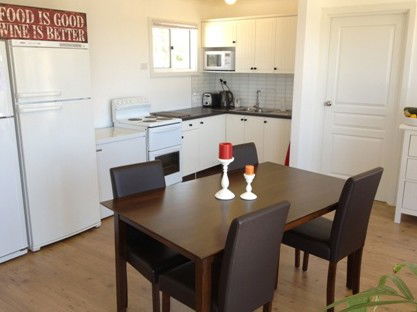 Clare View Accommodation - Clare View Cottage - Sunshine Coast Guide 1