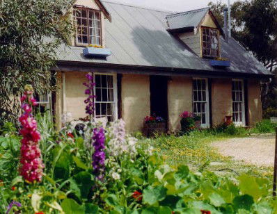 Wuthering Heights - Bronte Manor - Sunshine Coast Guide 1