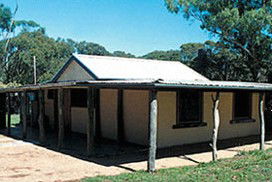 Southern Ocean Retreats - Goondooloo - Sunshine Coast Guide 3