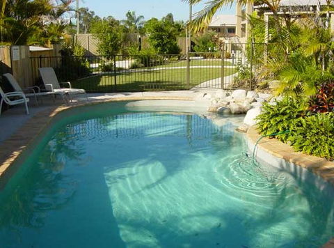 Cockleshell Sands Resort - Sunshine Coast Guide 0