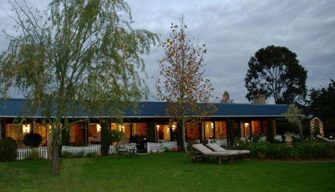 Paringa House B&B Stone Cottages - Sunshine Coast Guide 2
