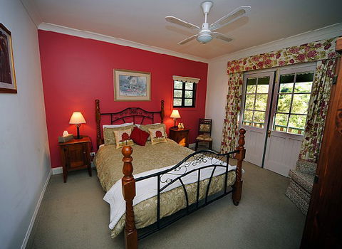 St Helens - Fettlers Cottage - Sunshine Coast Guide 5