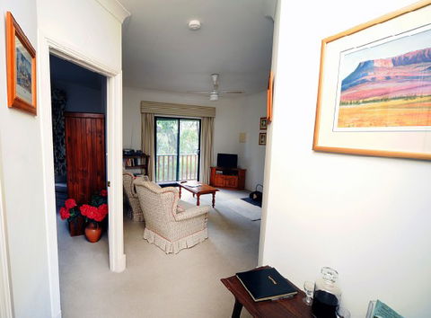 St Helens - Fettlers Cottage - Sunshine Coast Guide 6