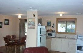 Lenmar Park Bed And Breakfast - Sunshine Coast Guide 0