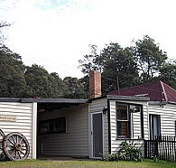 Glenbrook House and Cottage - Sunshine Coast Guide